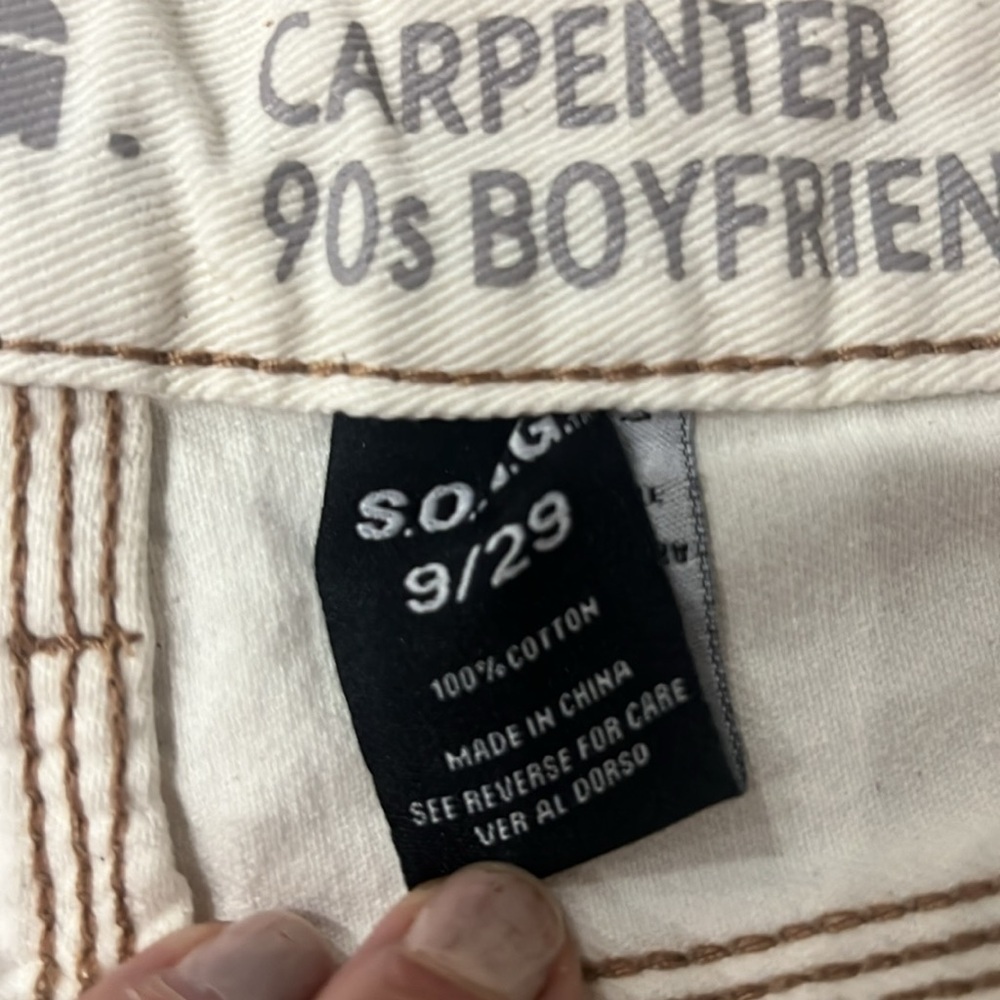 White Boyfriend Jeans - Picture 5 of 7